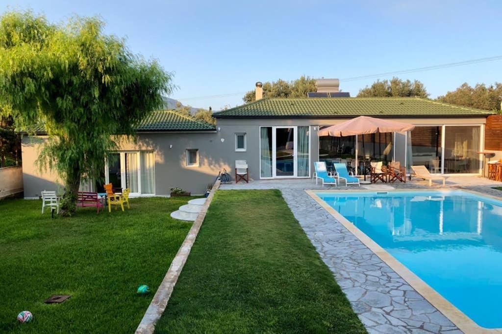 فيلا Sunlit Pool House Posidhonía المظهر الخارجي الصورة