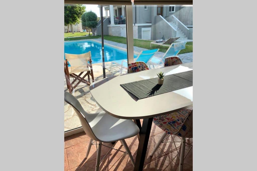 فيلا Sunlit Pool House Posidhonía المظهر الخارجي الصورة